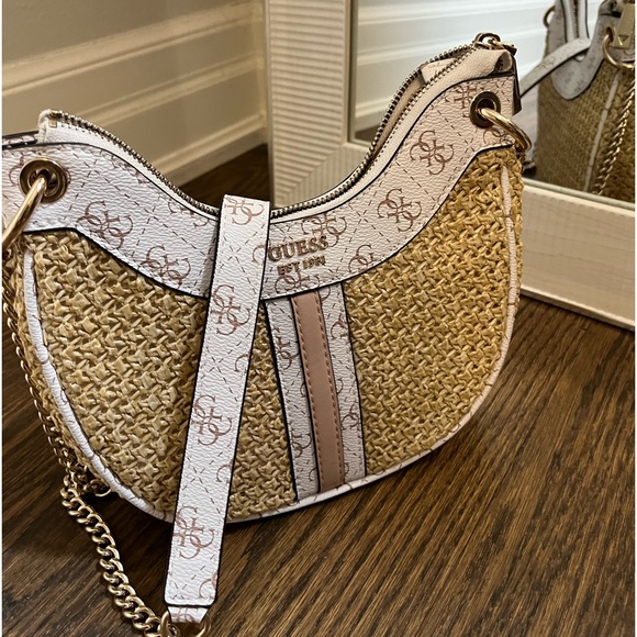 Guess crossbody handbag - Picture 11 of 16